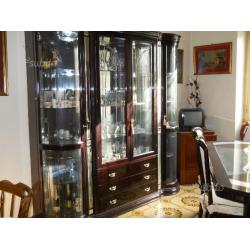 Soggiorno completo di tavolo cristallo+ sedie