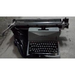 Macchina per scrivere Olivetti