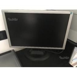 Pc fisso monitor tastiera casse mouse completo