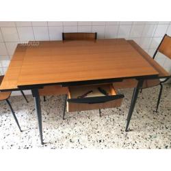 Tavolo da cucina salvarani + 4 sedie