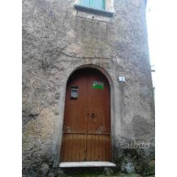 Fabbricato indipendente da ristrutturare