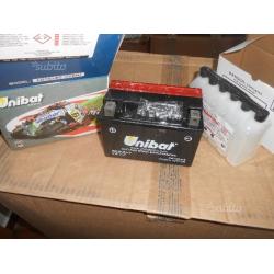 Batteria universale nuova per moto e scooter