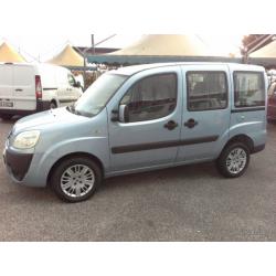 FIAT DOBLO 105 cv MJT  Vetrato con 5 posti