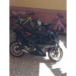 R 125