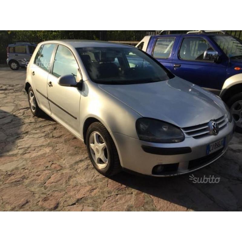 VOLKSWAGEN Golf 5ª serie - 2003