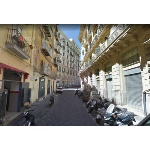 Locale Commerciale a Napoli, 2 locali