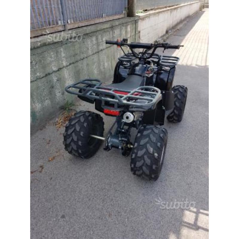 Quad 125c con marcia avanti e una indietro