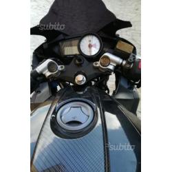 R 125