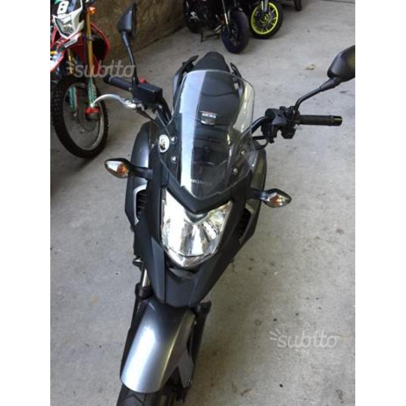 Moto Honda 750 NC- cambio automatico