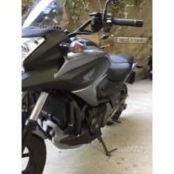 Moto Honda 750 NC- cambio automatico