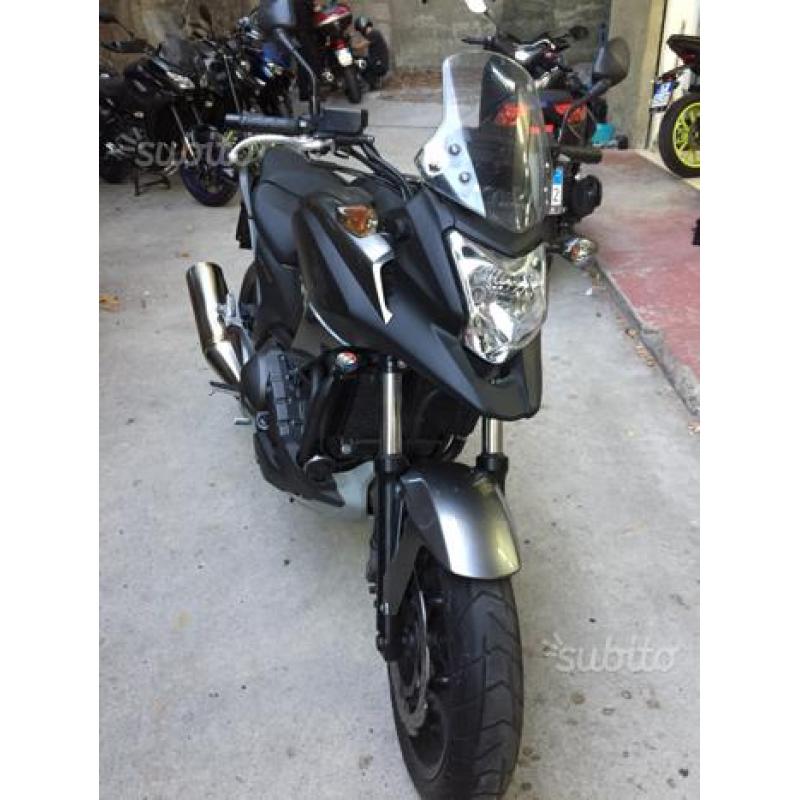 Moto Honda 750 NC- cambio automatico