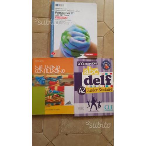 Libri scolastici superiore