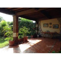 Villa su tre livelli di mq 220