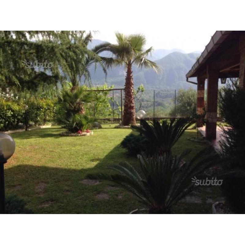 Villa su tre livelli di mq 220