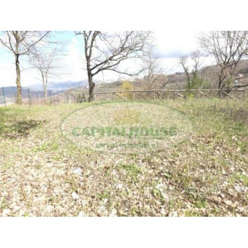 Terreno di 1.000 mq posto fronte strada in centro