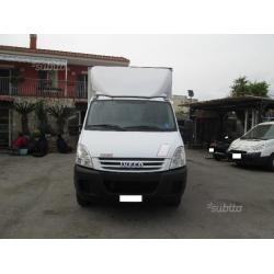 Iveco daily 50c18 con cassa cubo gemellato 08