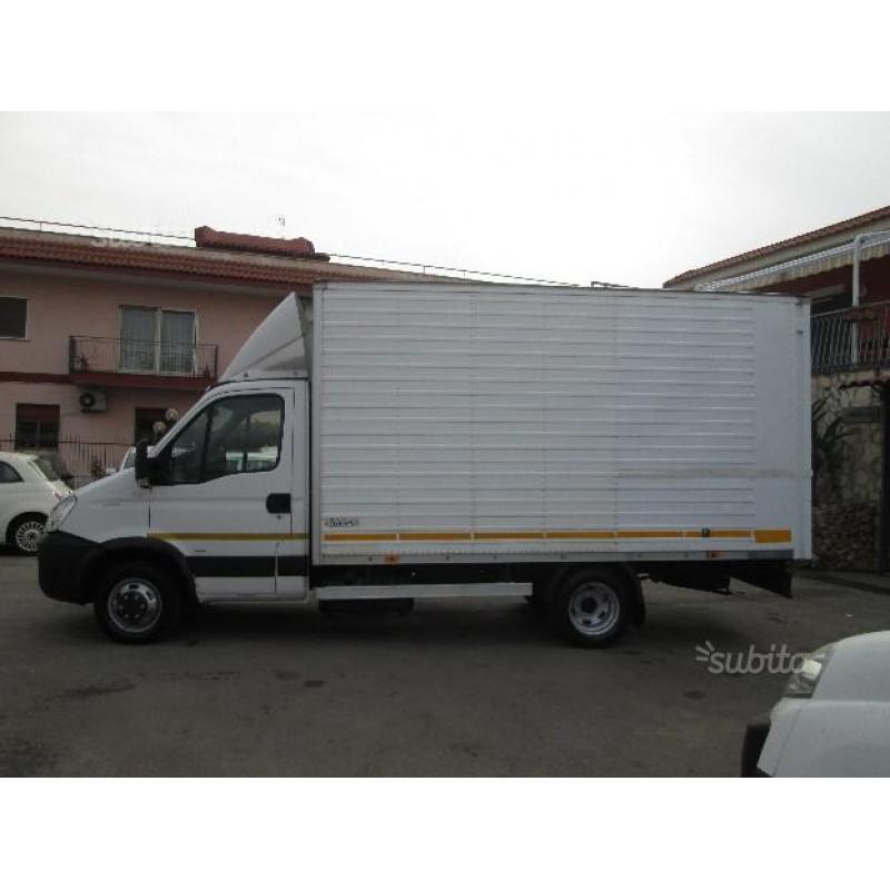 Iveco daily 50c18 con cassa cubo gemellato 08