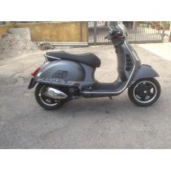 Piaggio Vespa 300 GTS - 2010 super sport