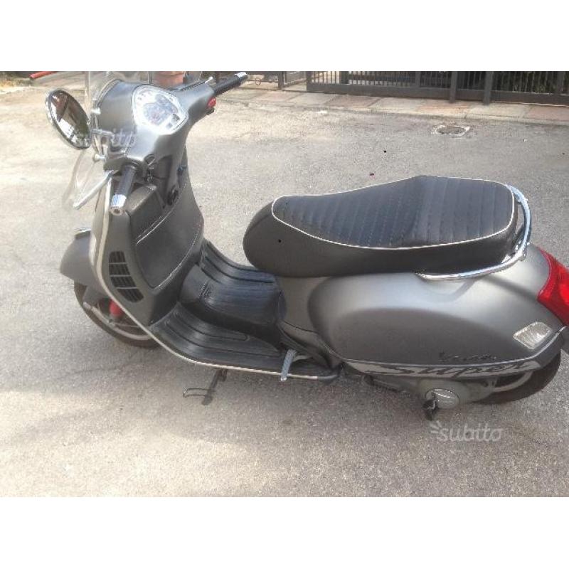 Piaggio Vespa 300 GTS - 2010 super sport