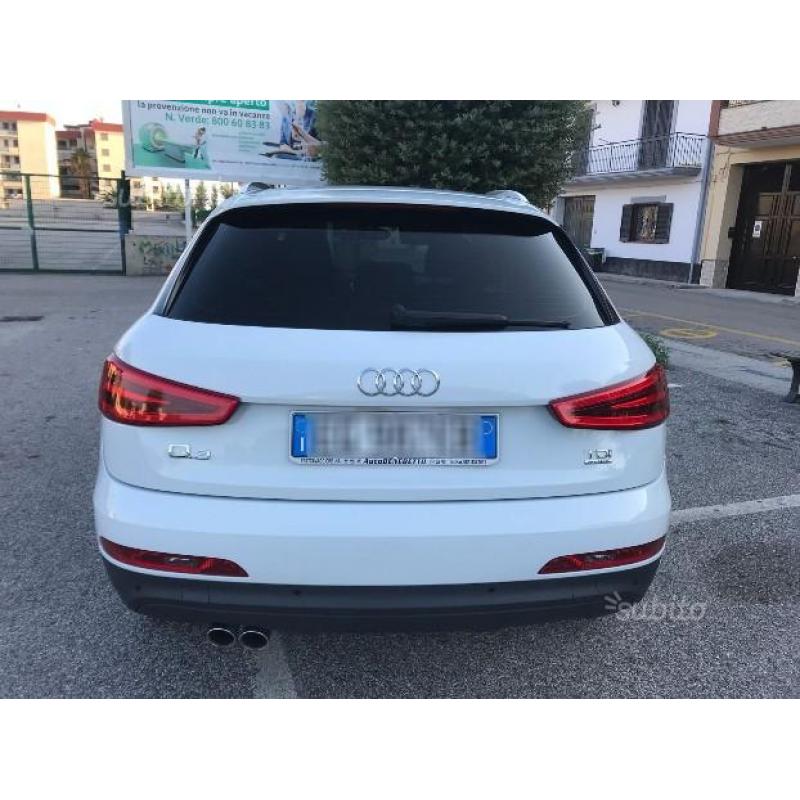 AUDI Q3 - da vetrina