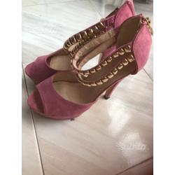 Tacchi fucsia estive