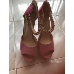 Tacchi fucsia estive