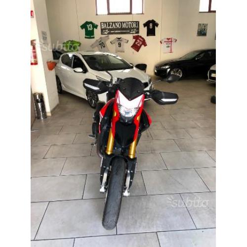 Ducati Hypermotard 939 SP 8000KM UNIPRO - 2016