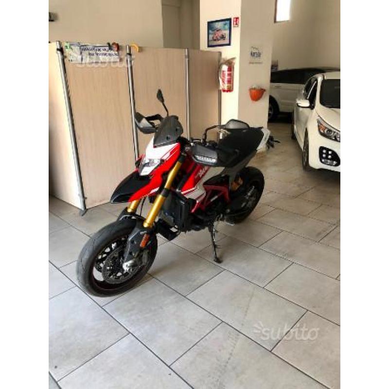 Ducati Hypermotard 939 SP 8000KM UNIPRO - 2016