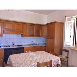Villa indipendente in zona centrale Con giardino