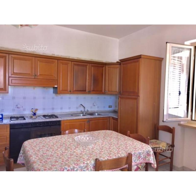 Villa indipendente in zona centrale Con giardino