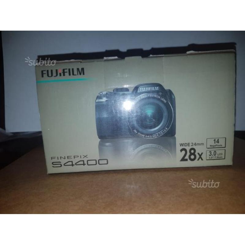 Fotocamera Fujifilm finepix s4400 nuova