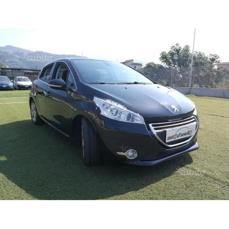 PEUGEOT 208 1.6 Hdi Allure Navi Fari Led