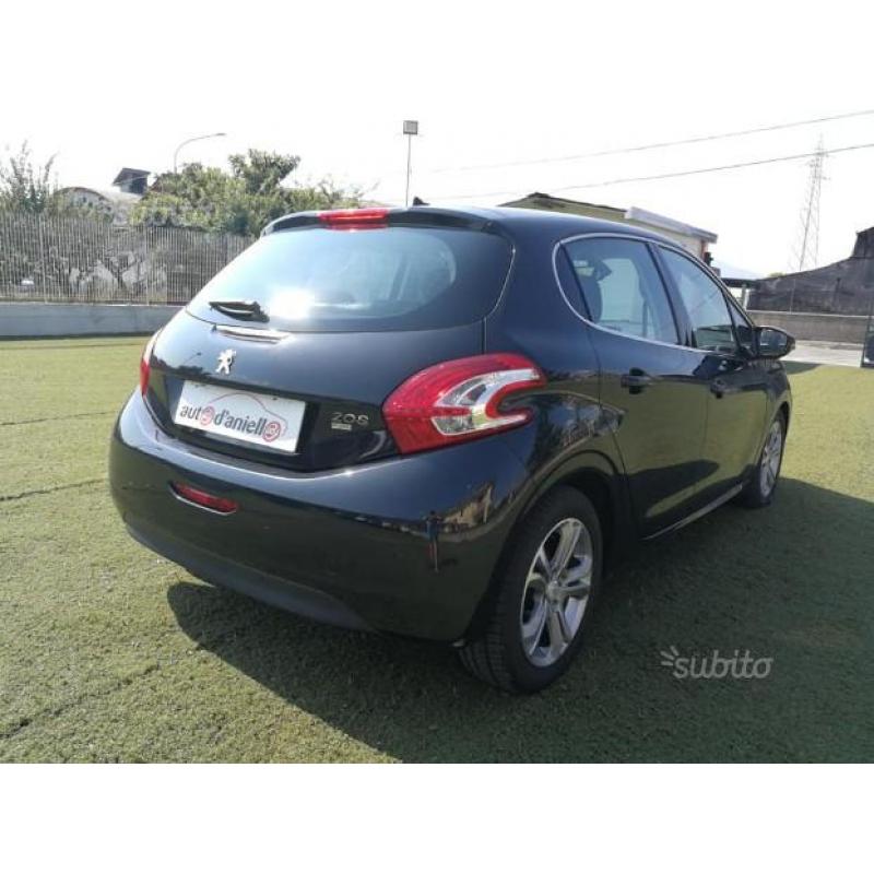 PEUGEOT 208 1.6 Hdi Allure Navi Fari Led
