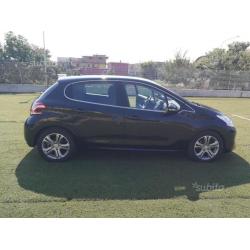 PEUGEOT 208 1.6 Hdi Allure Navi Fari Led