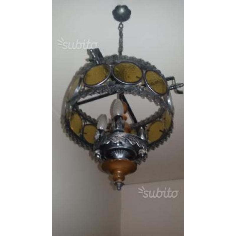 Lampadario ferro battuto e vetro