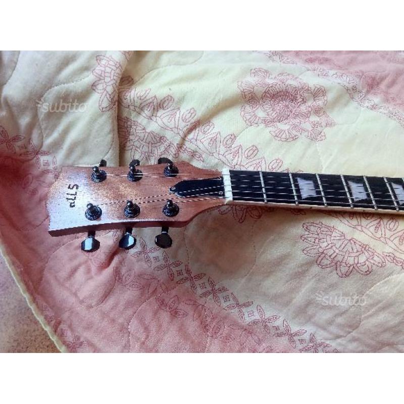 Chitarra elettrica modello Gibson