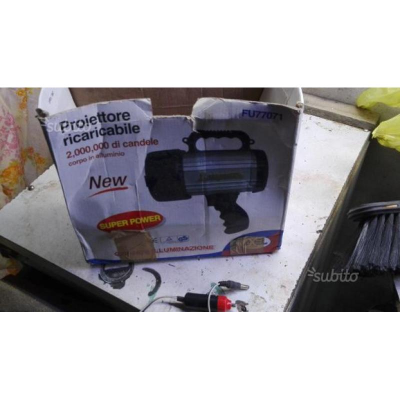 Luce pila 12 volt