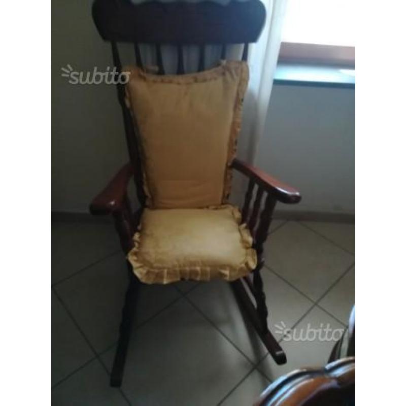 Sala da pranzo completa