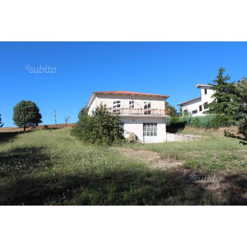 Villetta indipendente 190 ca. terreni 2600 mq ca
