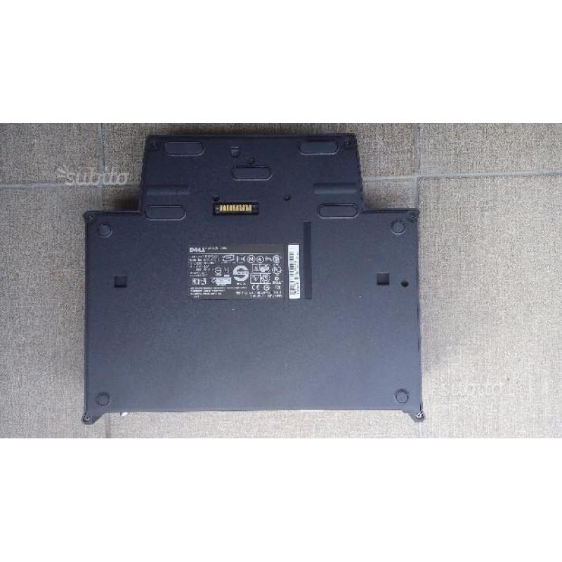 5U184 Dell DOCK LATITUDE D
