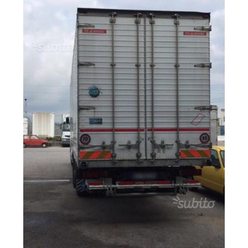 Renault Premium 420 dci motrice 9,60 anno 2002