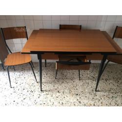 Tavolo da cucina salvarani + 4 sedie