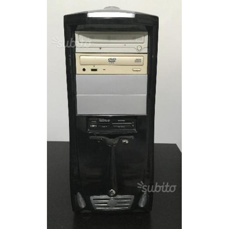 Pc fisso monitor tastiera casse mouse completo